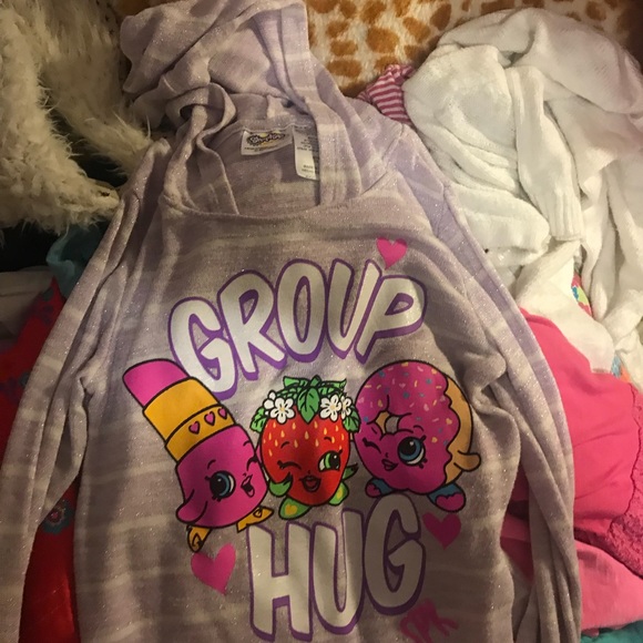 Tops - Picture 2 of 8